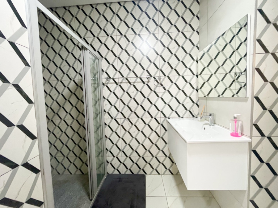 To Let 1 Bedroom Property for Rent in Noordwyk Gauteng