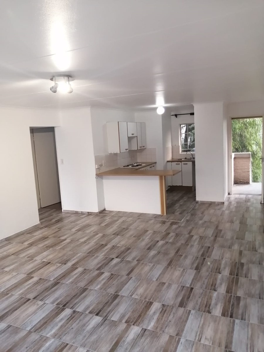 To Let 2 Bedroom Property for Rent in Buccleuch Gauteng