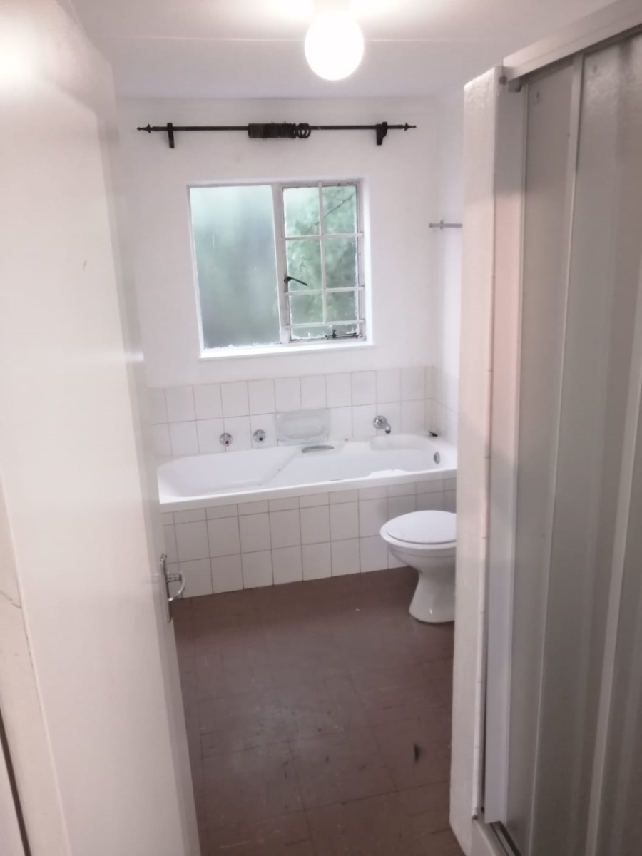 To Let 2 Bedroom Property for Rent in Buccleuch Gauteng