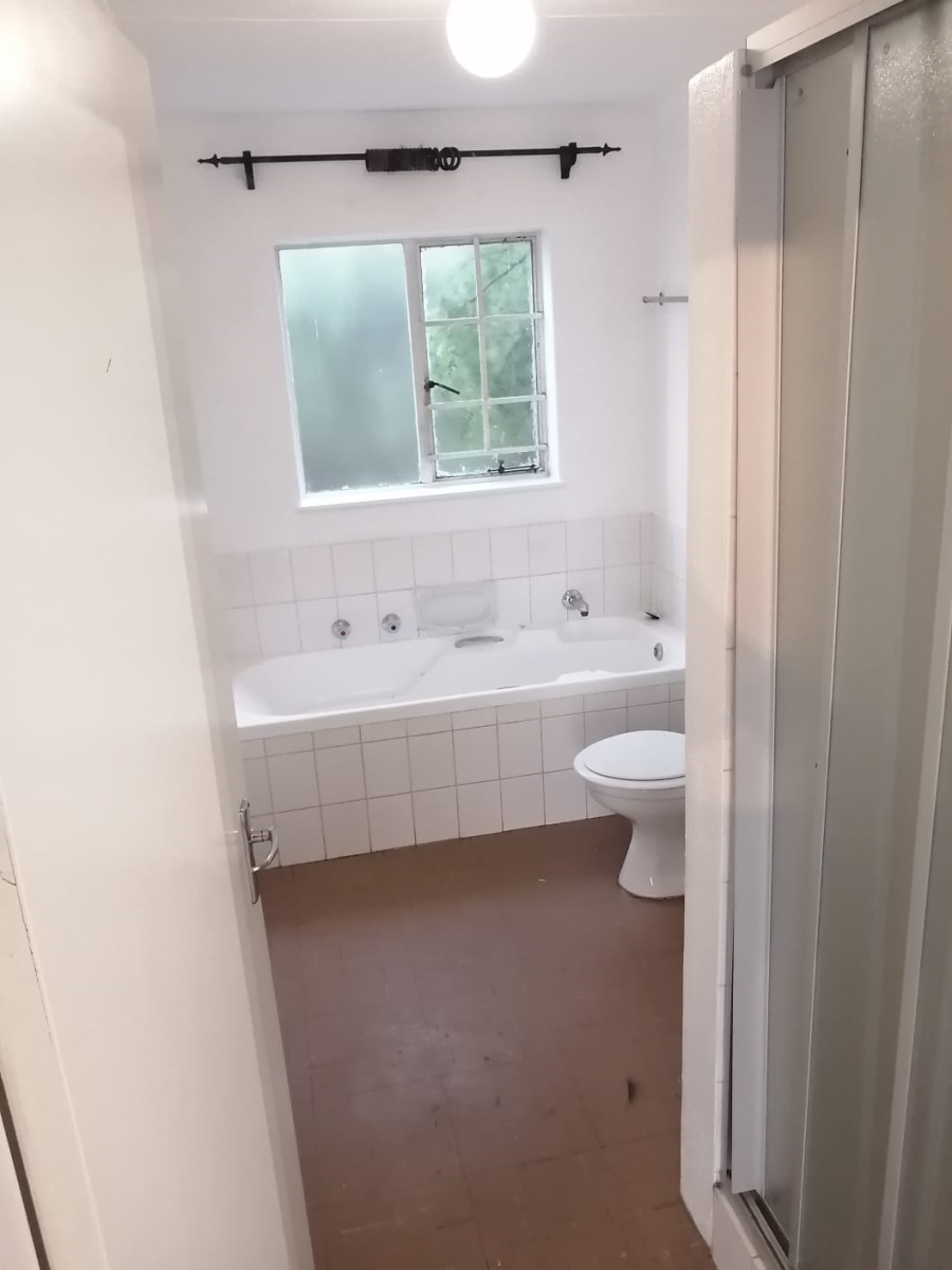 To Let 2 Bedroom Property for Rent in Buccleuch Gauteng