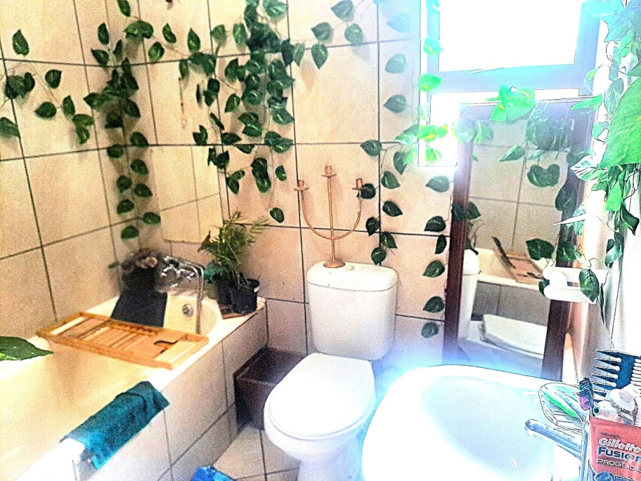 2 Bedroom Property for Sale in Brackendowns Gauteng