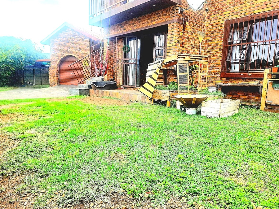 2 Bedroom Property for Sale in Brackendowns Gauteng