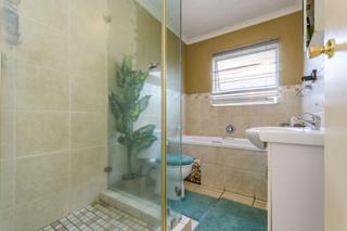 To Let 2 Bedroom Property for Rent in Bardene Gauteng