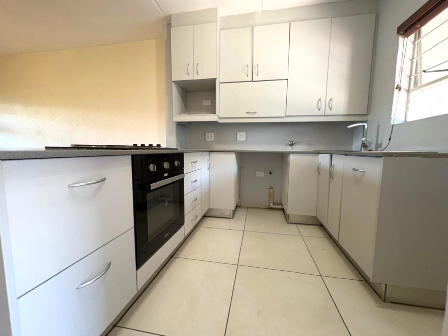 To Let 2 Bedroom Property for Rent in Ferndale Gauteng