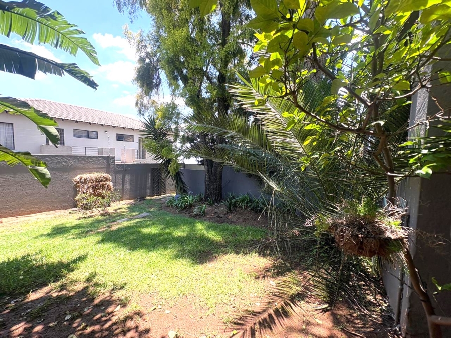 To Let 2 Bedroom Property for Rent in Ferndale Gauteng