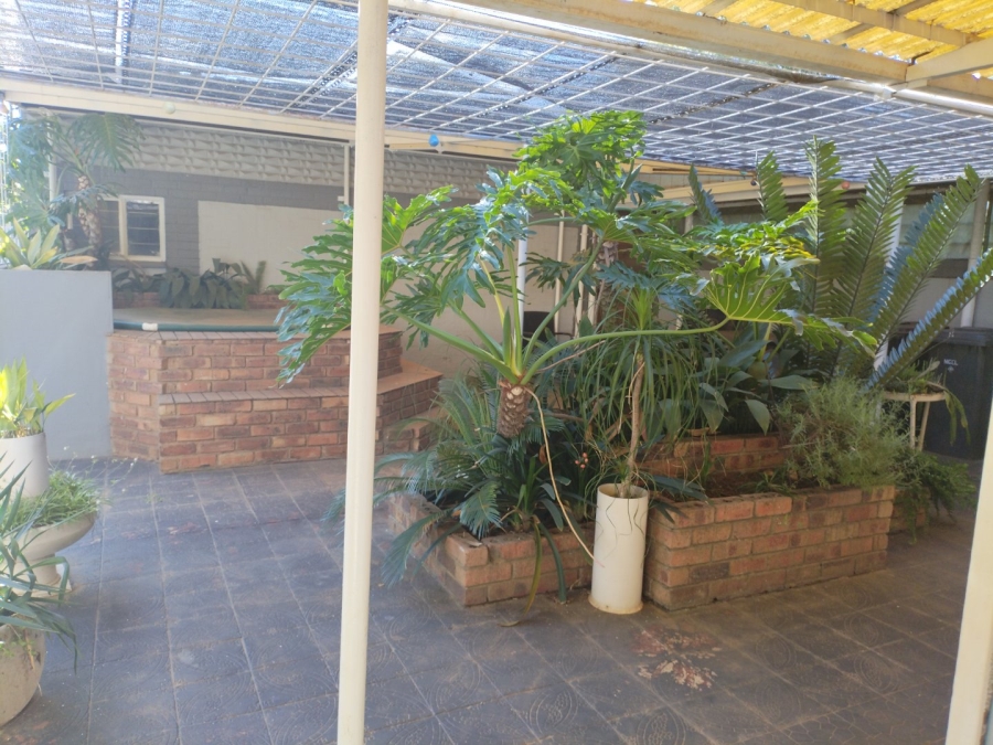 3 Bedroom Property for Sale in Selcourt Gauteng