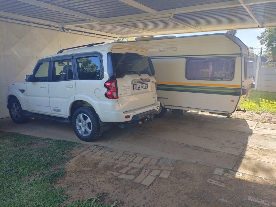 3 Bedroom Property for Sale in Selcourt Gauteng