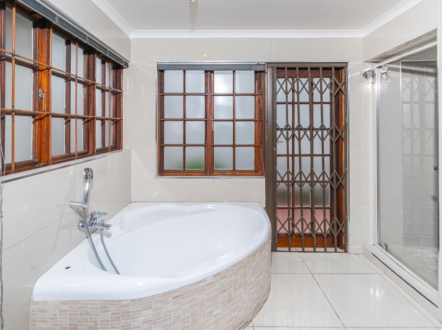  Bedroom Property for Sale in Auckland Park Gauteng