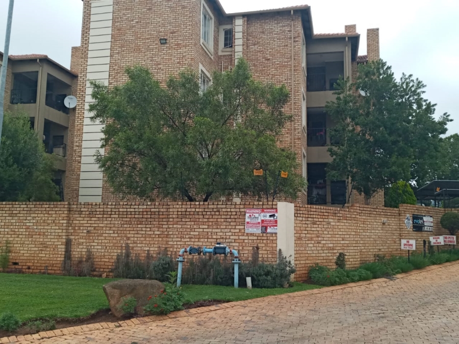 To Let 2 Bedroom Property for Rent in North Riding Gauteng