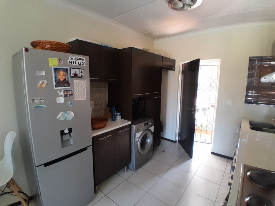 To Let 2 Bedroom Property for Rent in Noordwyk Gauteng