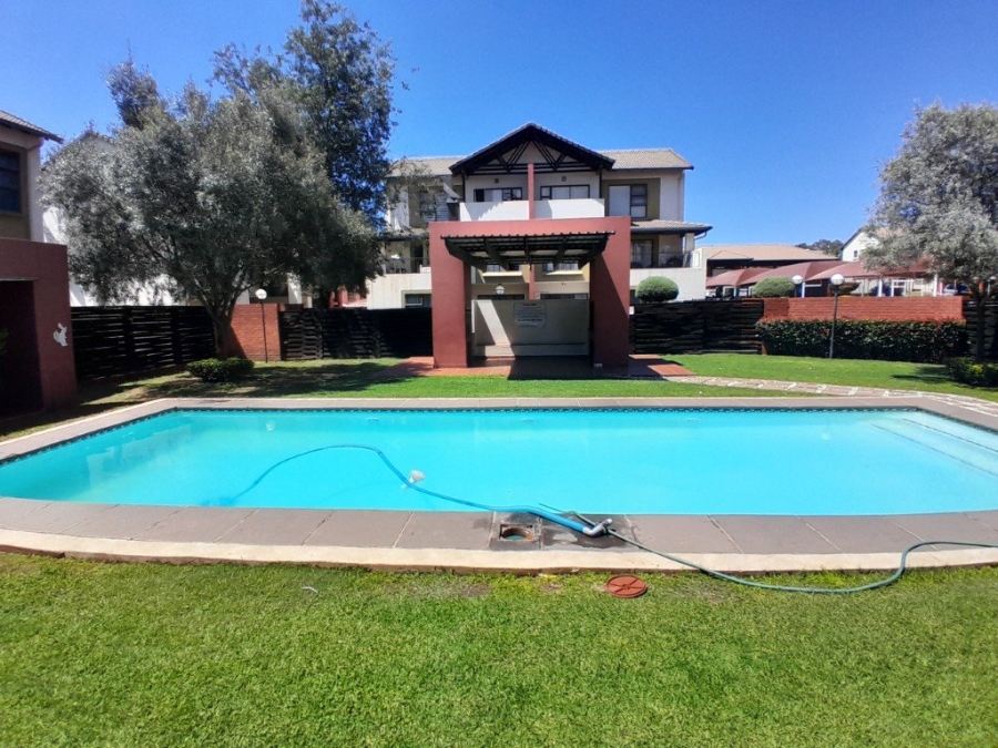 To Let 2 Bedroom Property for Rent in Noordwyk Gauteng
