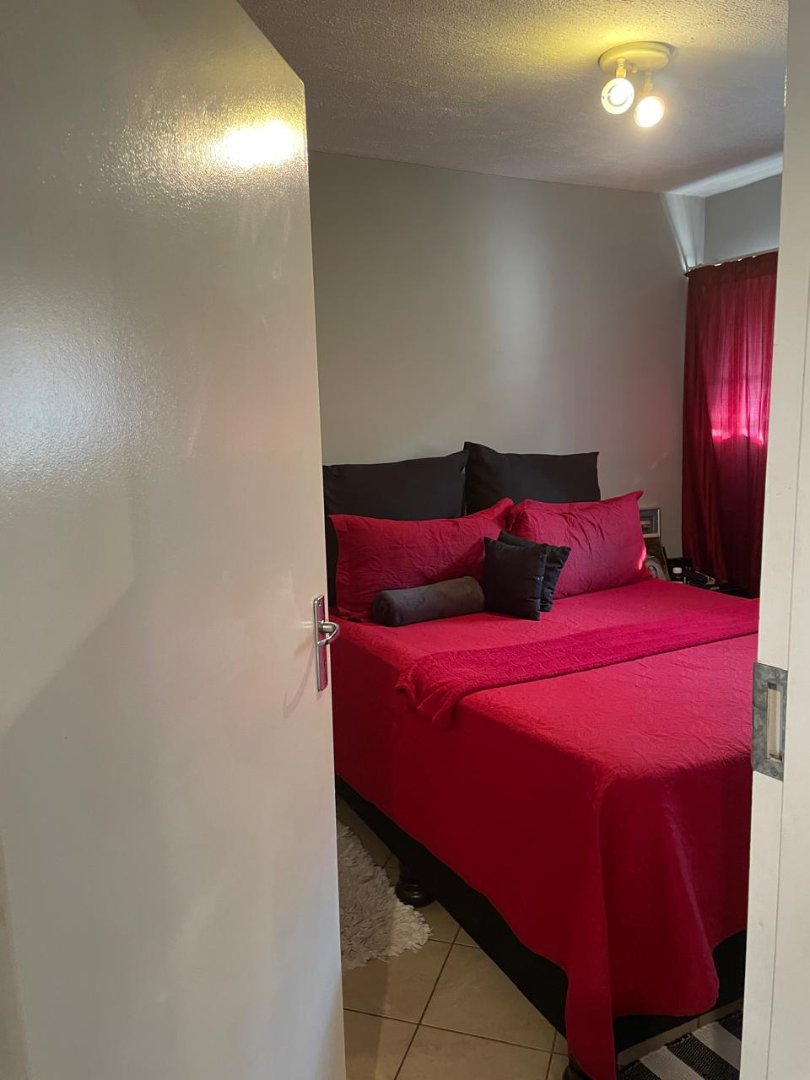 To Let  Bedroom Property for Rent in The Orchards Gauteng