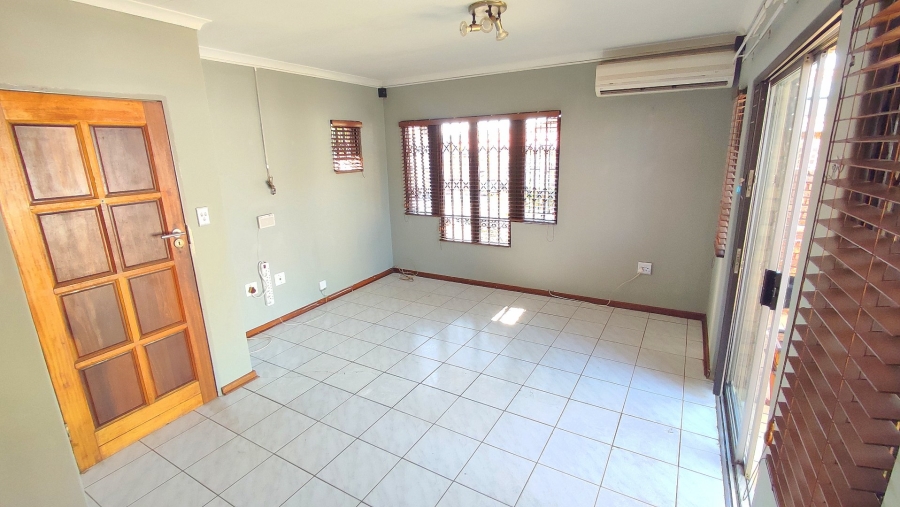 3 Bedroom Property for Sale in Eldoraigne Gauteng