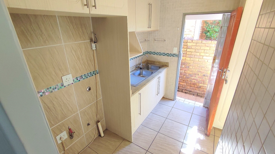 3 Bedroom Property for Sale in Eldoraigne Gauteng