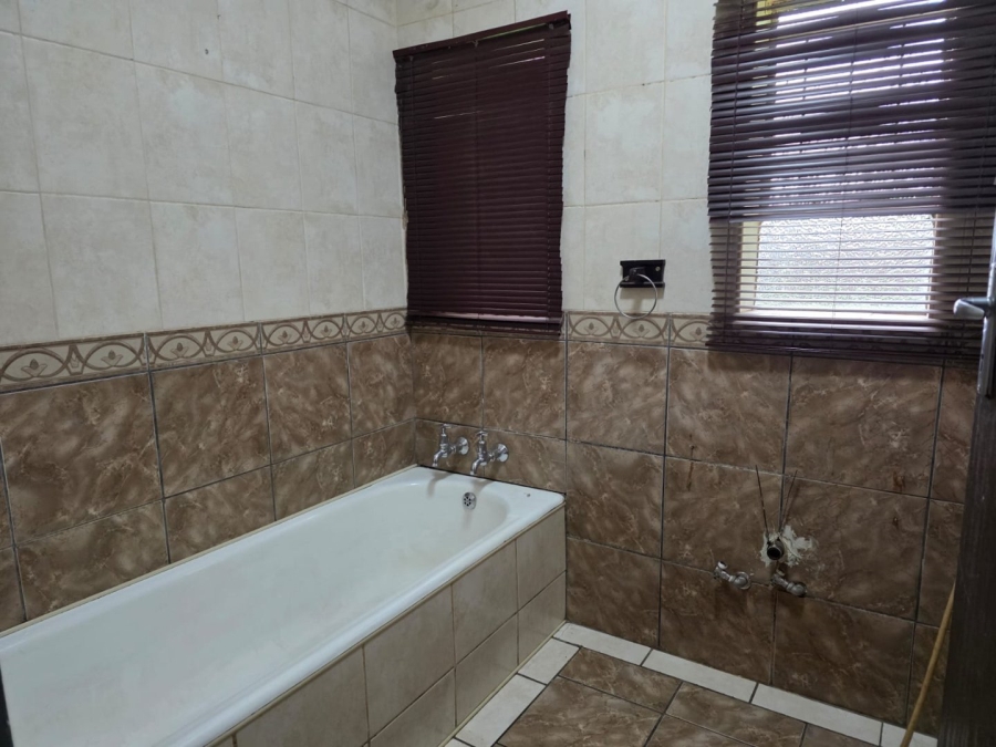 3 Bedroom Property for Sale in Vanderbijlpark SE 6 Gauteng