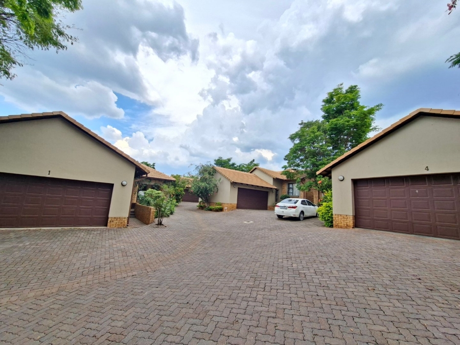 3 Bedroom Property for Sale in Olympus AH Gauteng