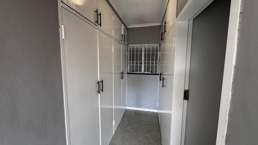 To Let 3 Bedroom Property for Rent in Wierda Park Gauteng