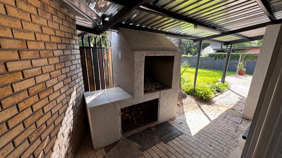 To Let 3 Bedroom Property for Rent in Wierda Park Gauteng