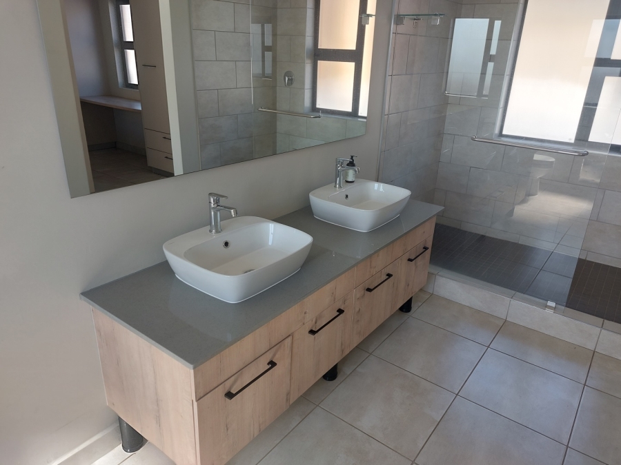 4 Bedroom Property for Sale in Six Fountains Residential Estate Gauteng