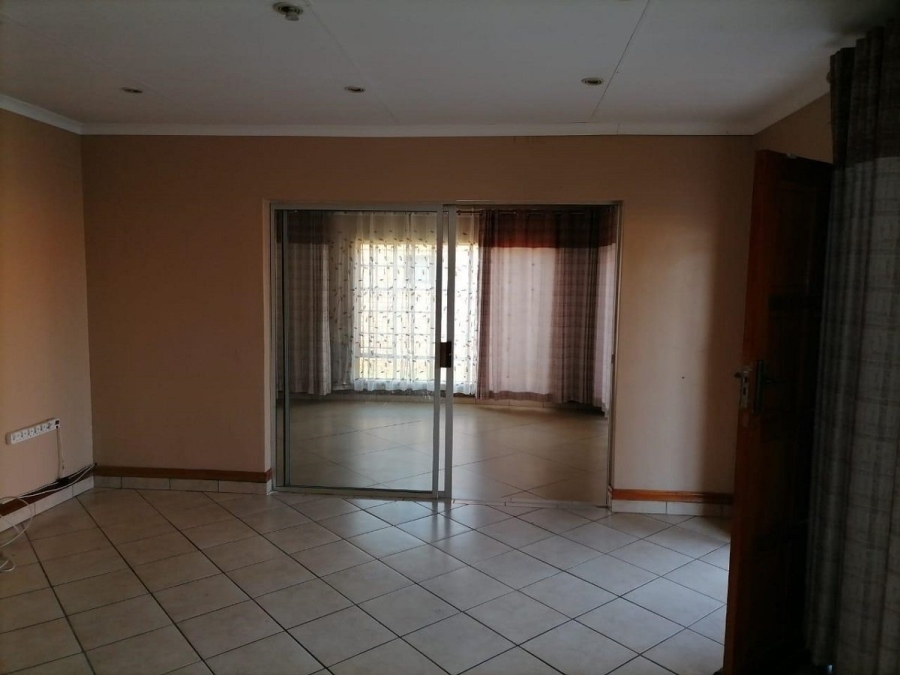3 Bedroom Property for Sale in Crystal Park Gauteng