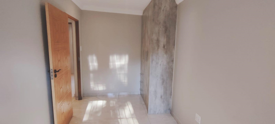To Let 2 Bedroom Property for Rent in Bryanston East Gauteng