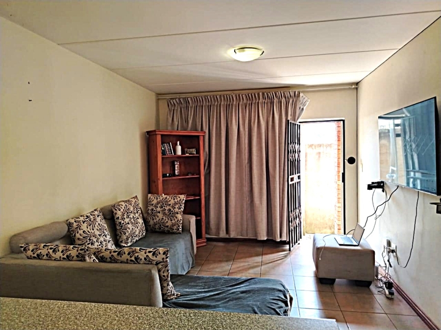 2 Bedroom Property for Sale in Florida Gauteng