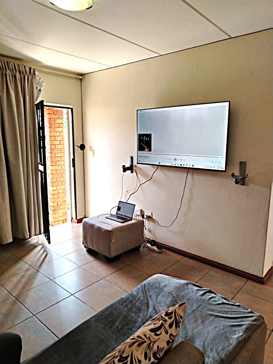 2 Bedroom Property for Sale in Florida Gauteng