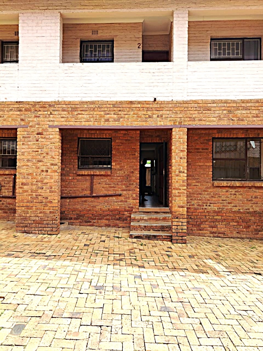 2 Bedroom Property for Sale in Florida Gauteng