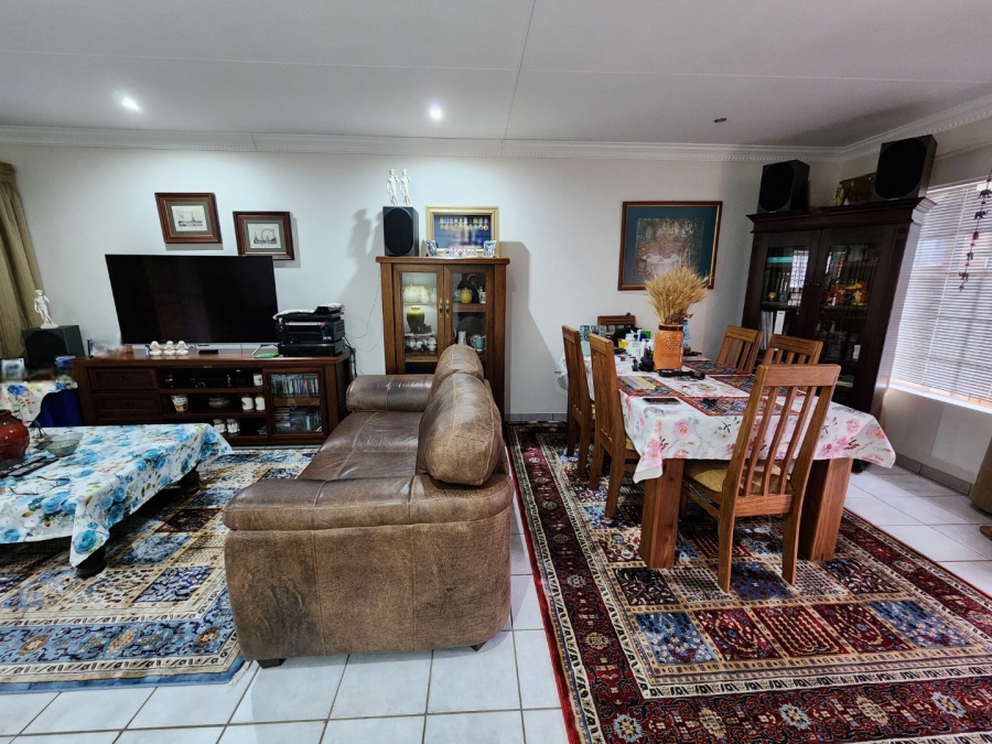 3 Bedroom Property for Sale in Florauna Gauteng