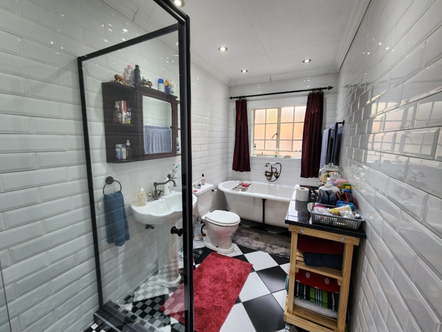 3 Bedroom Property for Sale in Florauna Gauteng