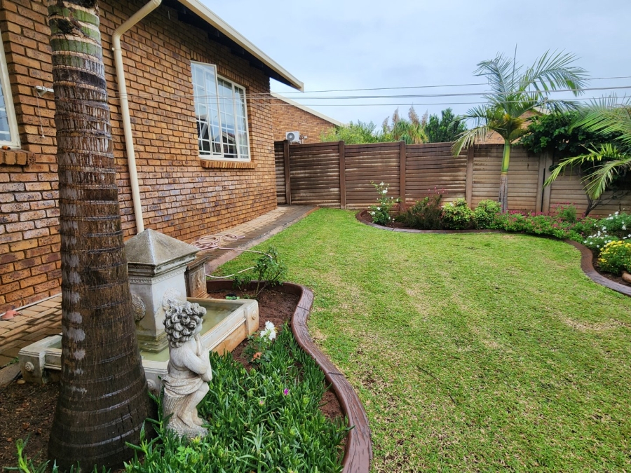 3 Bedroom Property for Sale in Florauna Gauteng