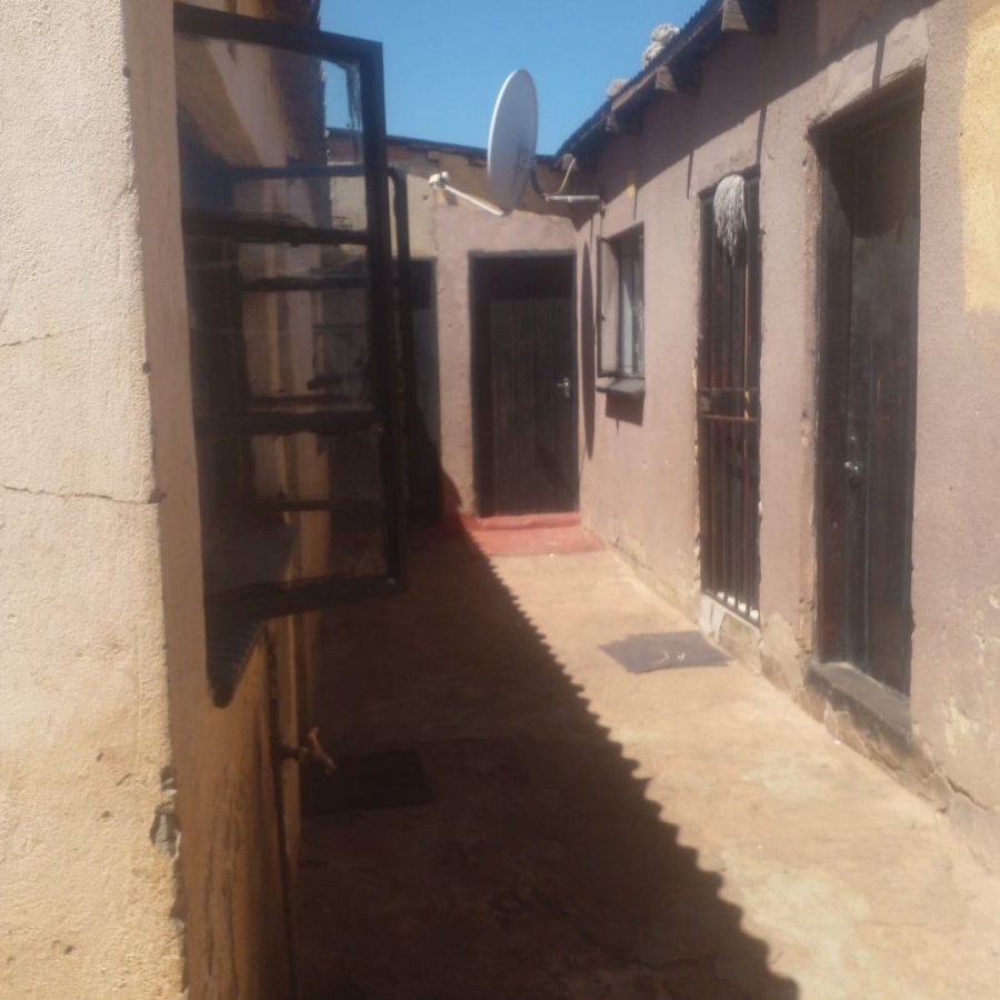 7 Bedroom Property for Sale in Ivory Park Gauteng