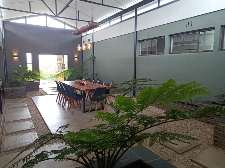 Commercial Property for Sale in Oog Van Boekenhoutskloof Alias Tweefonte Gauteng