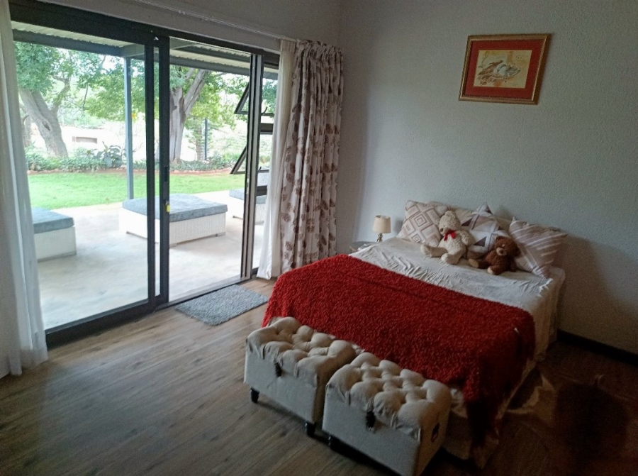 Commercial Property for Sale in Oog Van Boekenhoutskloof Alias Tweefonte Gauteng