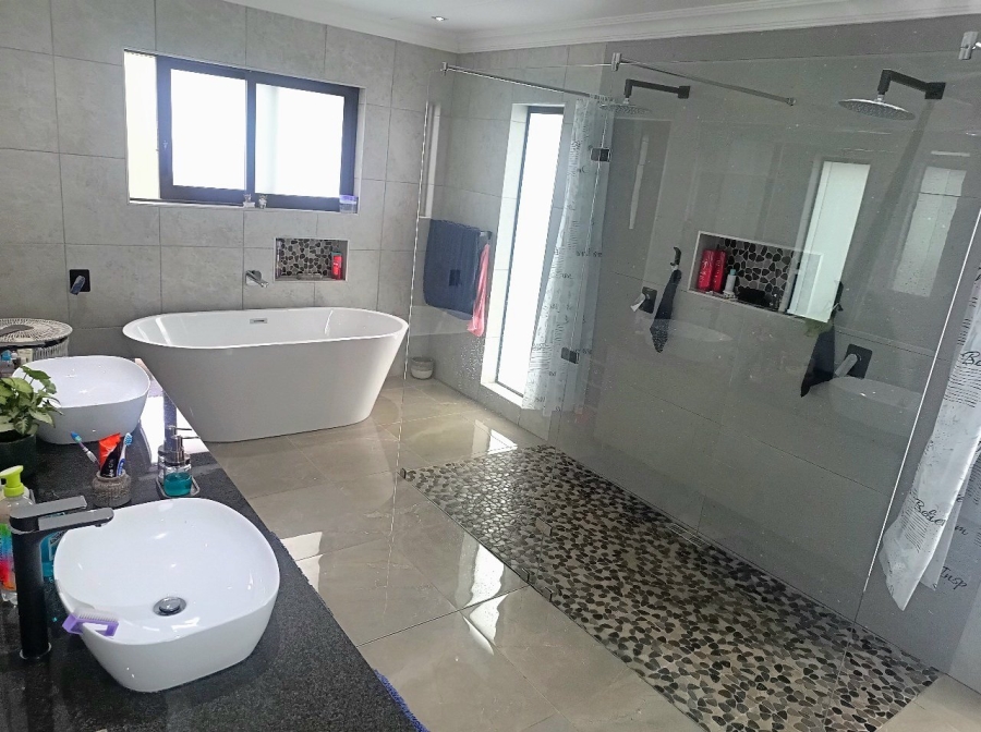 Commercial Property for Sale in Oog Van Boekenhoutskloof Alias Tweefonte Gauteng