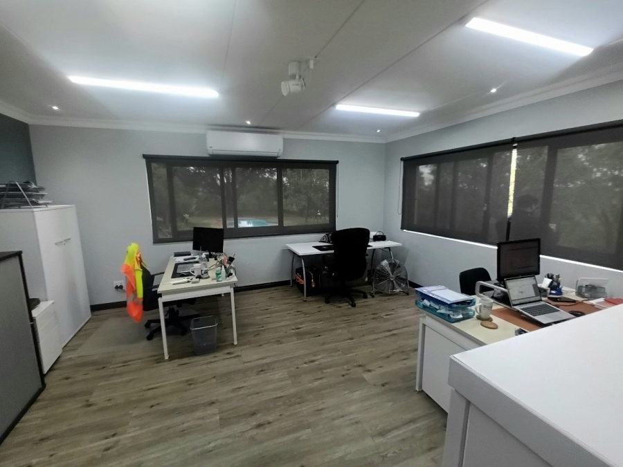 Commercial Property for Sale in Oog Van Boekenhoutskloof Alias Tweefonte Gauteng