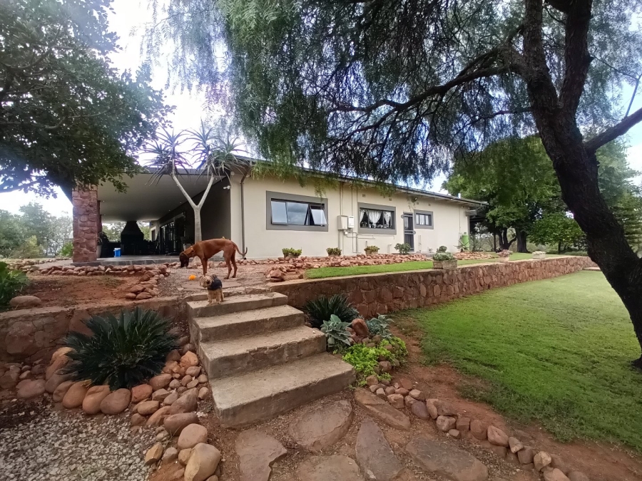 Commercial Property for Sale in Oog Van Boekenhoutskloof Alias Tweefonte Gauteng