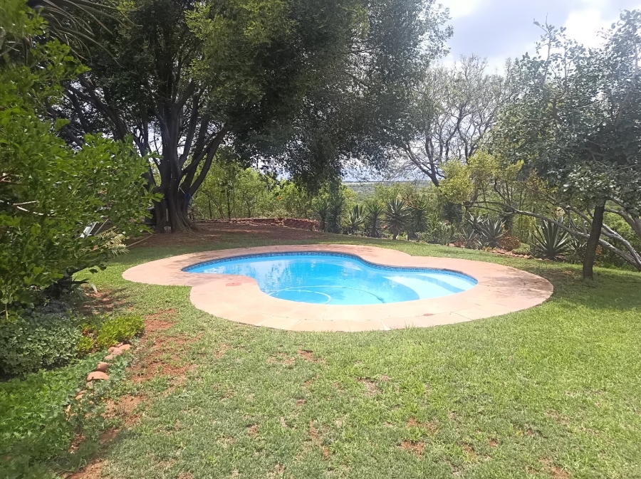 Commercial Property for Sale in Oog Van Boekenhoutskloof Alias Tweefonte Gauteng