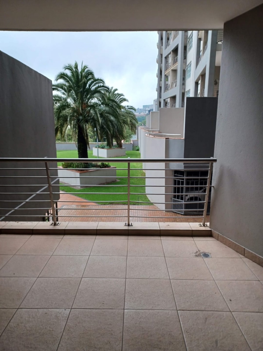 To Let 1 Bedroom Property for Rent in Sandhurst Gauteng
