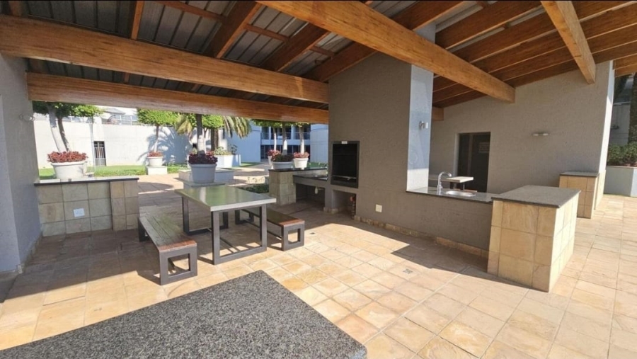 To Let 1 Bedroom Property for Rent in Sandhurst Gauteng