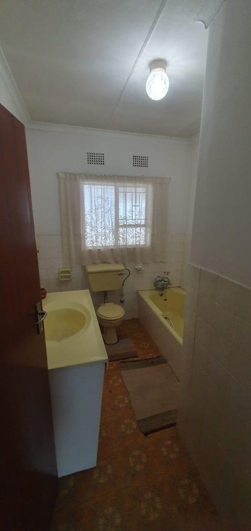 To Let 4 Bedroom Property for Rent in Libradene Gauteng