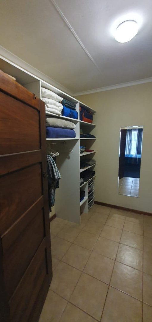 To Let 4 Bedroom Property for Rent in Libradene Gauteng