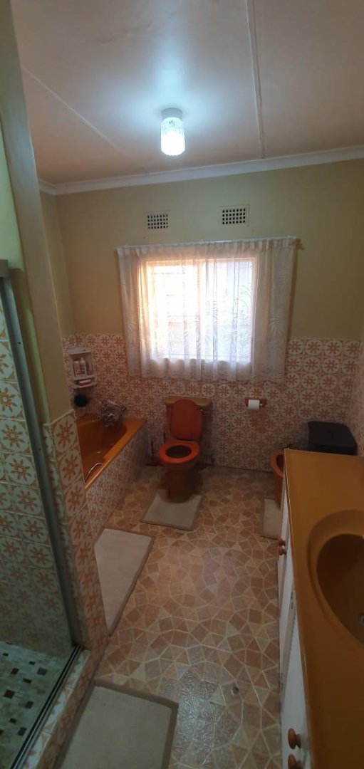 To Let 4 Bedroom Property for Rent in Libradene Gauteng