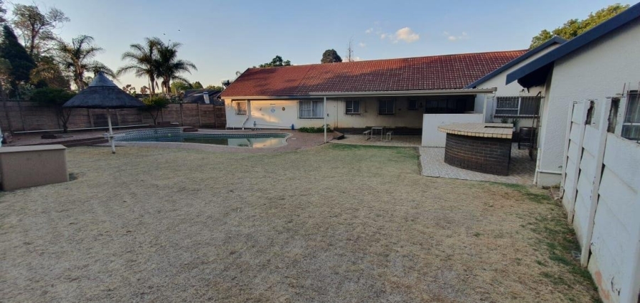 To Let 4 Bedroom Property for Rent in Libradene Gauteng