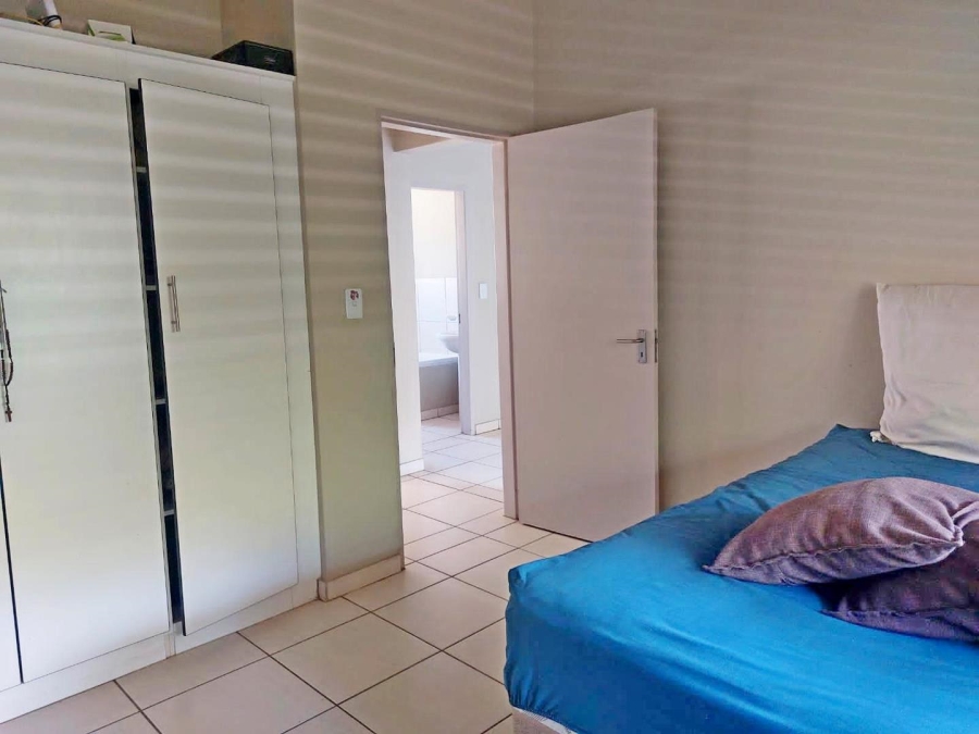 3 Bedroom Property for Sale in Cloverdene Gauteng