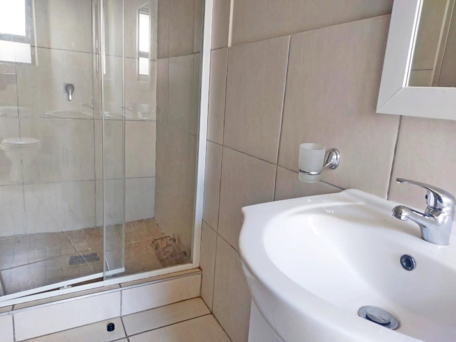 3 Bedroom Property for Sale in Cloverdene Gauteng