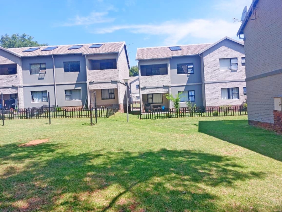 3 Bedroom Property for Sale in Cloverdene Gauteng