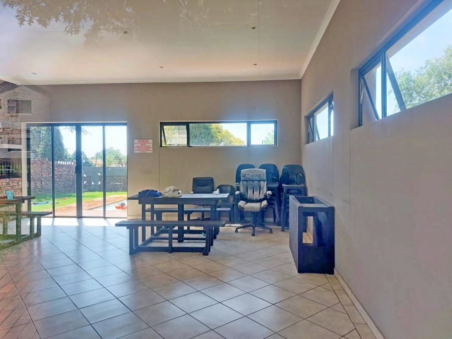 3 Bedroom Property for Sale in Cloverdene Gauteng