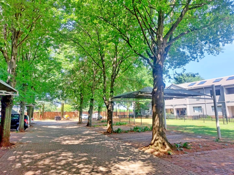 3 Bedroom Property for Sale in Cloverdene Gauteng