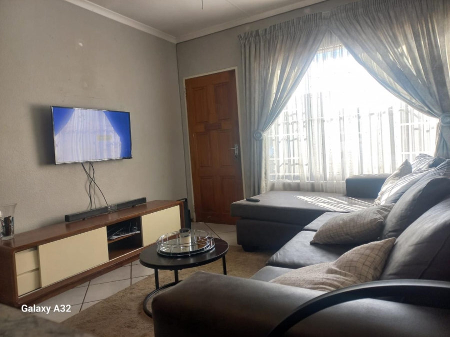 2 Bedroom Property for Sale in Terenure Gauteng